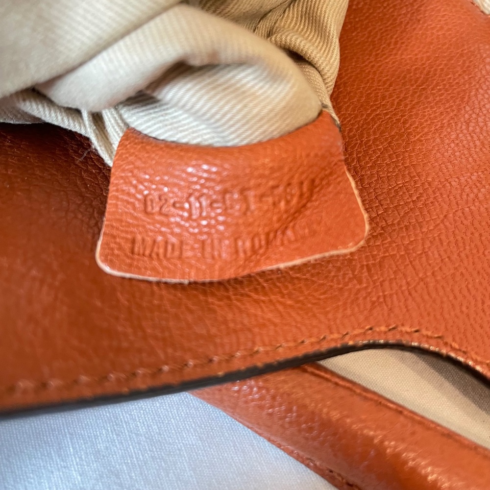 Chloe Brown Leather Shoulder Bag with Gold Hardware - Picture 14 of 14